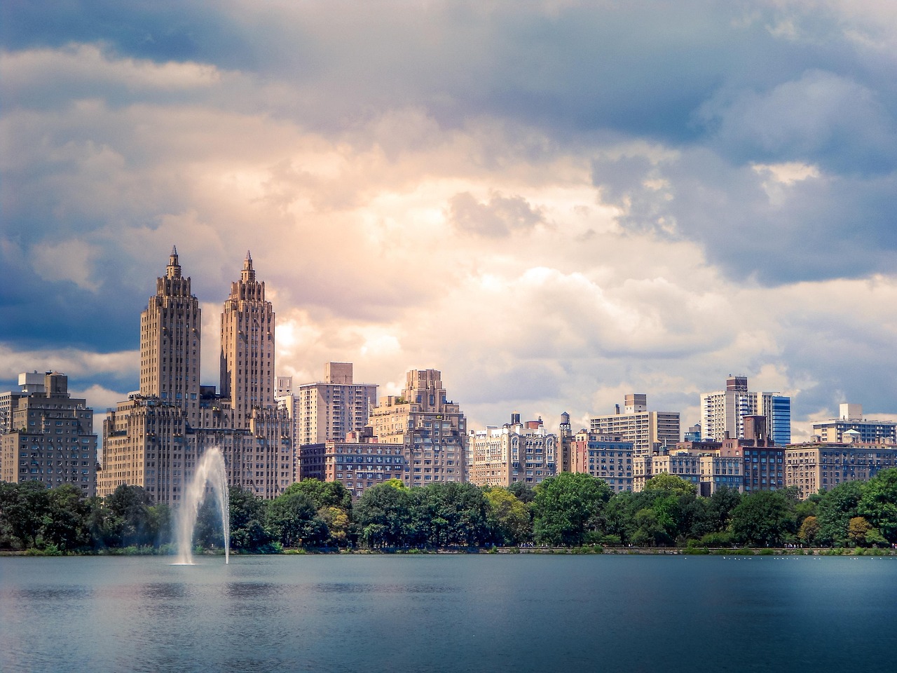 In addition, educational resources and workshops can help digital nomads